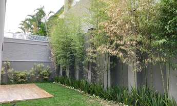 Imagem 6: Casa em Condomínio de Alto Padrão, à venda, com 640 m². 4 suítes. Lindo paisagismo!!!