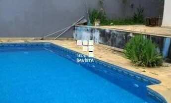 Imagem 2: Casa localizado em Estoril. 5 quartos (5 suítes), 0 banheiros e 4 vagas