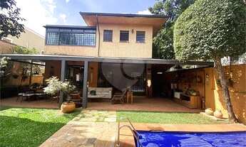 Imagem 2: Belíssima casa com 390m2, na Vila Paulista - Jd Paulista, ao lado do Parque Ibirapuera