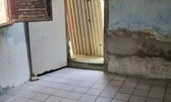 Imagem 4: Alugo casa 4 cômodos garagem quintal bêco lateral 500