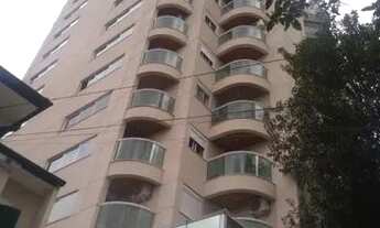 Imagem 1: Apartamento com piso laminado, bem arejado. Localizado próx. ao Metrô Fradique Coutinho