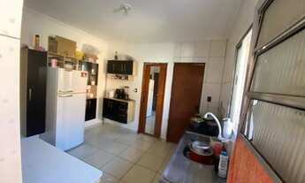 Imagem 3: Casa 3 cômodos acabados e 2 para terminar (5comodos e 2 banheiros