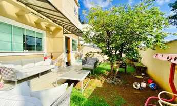 Imagem 3: ÓTIMA CASA MUITO ENSOLARADA DE ESQUINA E COM AGRADÁVEL QUINTAL COM ESPAÇO PARA PISCINA!!