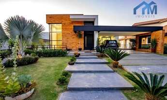 Imagem: Casa com 3 suítes amplas, sala de TV, área