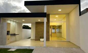 Imagem: Casa em fase de construção na praia de