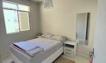 Imagem 2: Quarto feminino de solteira