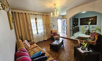 Imagem 7: Casa de esquina com laje preparada para segundo piso