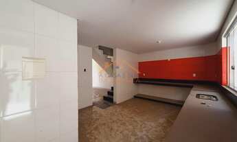 Imagem 2: Casa Geminada Individual com 2 vagas de garagem e 3 quartos com suíte