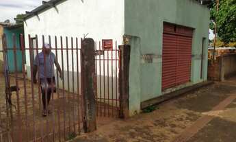 Imagem 2: Salão comercial com casa