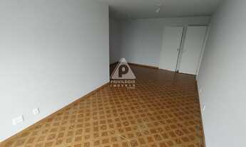 Imagem 4: No Maracanã: maravilhoso apartamento composto por 2 quartos, com vaga na escritura