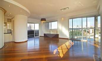 Imagem 2: Vila Mariana rua nobre, 213 m² de puro charme, 4 suites, 4 vagas , duas enormes varandas