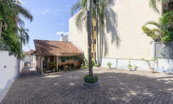 Imagem 2: Porto Alegre - Casa Padrão - Tristeza