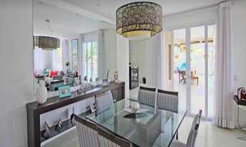 Imagem 7: Casa próximo a Granja Viana, com 3 suítes, piscina, moderna. Agende sua visita!