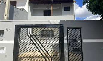 Imagem: Casa com três dormitorios Pq das Naçoes