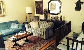 Imagem: Chamosa casa em uma travessa da Roberto