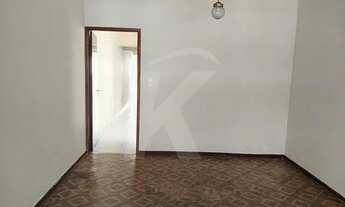 Imagem 5: Casa com 2 quartos, sala, cozinha, banheiro, área de serviço, 1 vaga de garagem