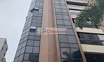 Imagem 2: Excelente apartamento com sala de inverno e vista panorâmica