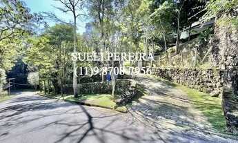 Imagem 4: Casa de condomínio para venda possui 478 metros quadrados com 4 quartos