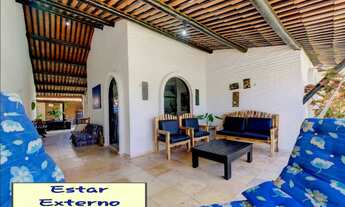 Imagem 4: Casa para aluguel e venda tem 199 metros quadrados com 6 quartos