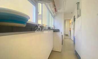 Imagem 7: Em frente ao Parque Buenos Aires