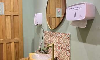 Imagem 5: CAFETERIA A VENDA EM CAMPOS DO JORDÃO. (luva+ montagem loja