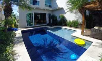 Imagem: Sobrado com 5 suítes no Helvetia Park