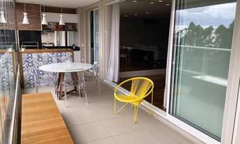 Imagem 2: Apartamento para aluguel e venda possui 172 metros quadrados com 3 quartos. Mobiliado