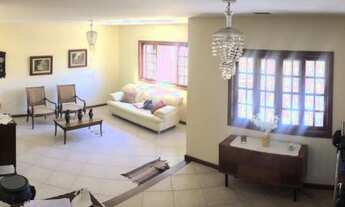 Imagem 2: Excelente casa, 4 quartos, Sendo 1 suíte, piscina, churrasqueira, sauna e 2 vagas - 220m2