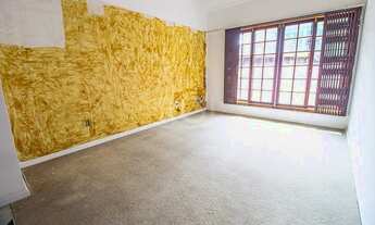 Imagem 2: Porto Alegre - Casa Padrão - Tristeza