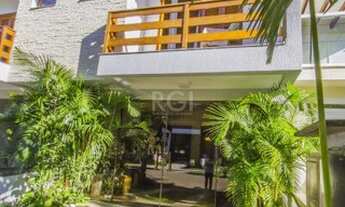 Imagem 2: Porto Alegre - Casa Padrão - Hípica