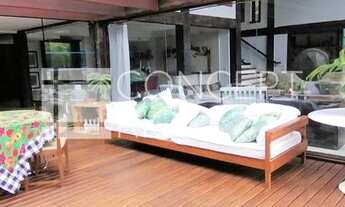 Imagem 6: Casa incrível localizada dentro da Floresta da Gávea. Um charme sem igual