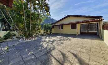 Imagem 2: Porto Alegre - Casa Padrão - Hípica