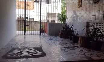 Imagem 2: Apartamento para aluguel possui 50 metros quadrados com 2 quartos em Vale dos Lagos - Salv