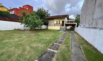 Imagem: Casa em Cacupé-Rua pública com quintal