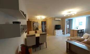 Imagem 3: Apartamento com três (3) dormitórios , uma (1) suíte, uma vaga de garagem coberta por conv