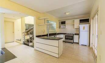 Imagem 4: Sobrado à venda, com 271m² e 3 dormitórios, no bairro da Mont'Serrat em Canoas