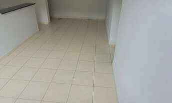 Imagem 2: Agio novo barato perto de parada e comércio