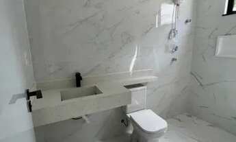 Imagem 7: Casa de condomínio para venda possui 274 metros quadrados com 4 quartos