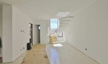 Imagem 2: CURITIBA - Casa Padrão - Portão