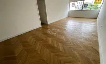 Imagem 3: Apartamento de três dormitórios, suíte e duas vagas de garagem na Rua Ramiro Barcelos, bai