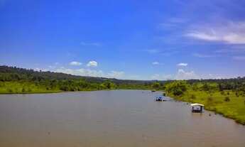 Imagem 4: Rancho Município de Cachoeira Alta, (Rio Claro do Caju) 113km de Jataí / 14km de Caçu - GO