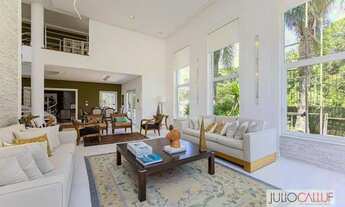 Imagem 2: CASA com 5 dormitórios à venda com 627m² por R$ 6.120.000,00 no bairro Vista Alegre - CURI