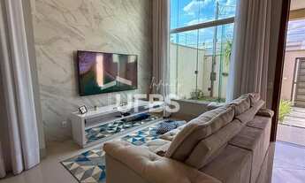 Imagem 4: Casa Térrea dos Sonhos: Luxo, Conforto e Sustentabilidade no Goiânia 2!