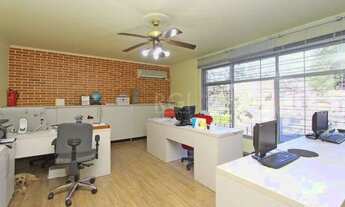 Imagem 3: Casa para Venda - 500m², 5 dormitórios, sendo 2 suites, 5 vagas - Menino Deus