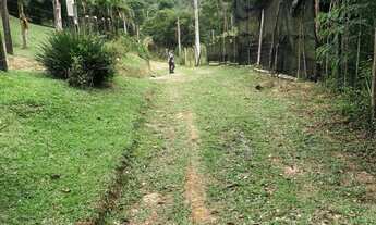 Imagem: Sitio juquitiba com cachoeira