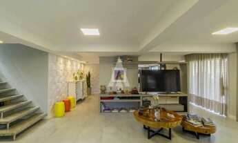 Imagem 2: Casa com 4 suíte(s) à venda no bairro Anita Garibaldi em Joinville, por R$ 2.500.000.00