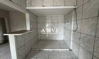 Imagem 5: Casa sozinha no pátio para locação