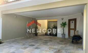 Imagem: Casa em Avenida Francisco de Assis Bezerra