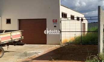 Imagem 2: Galpão disponível para venda no bairro Luizote de Freitas IV em Uberlândia-MG