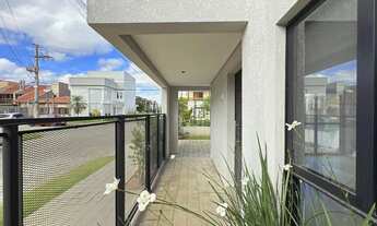 Imagem 2: Casa em Porto Alegre, no bairro Hípica, com 4 dormitório(s), à venda